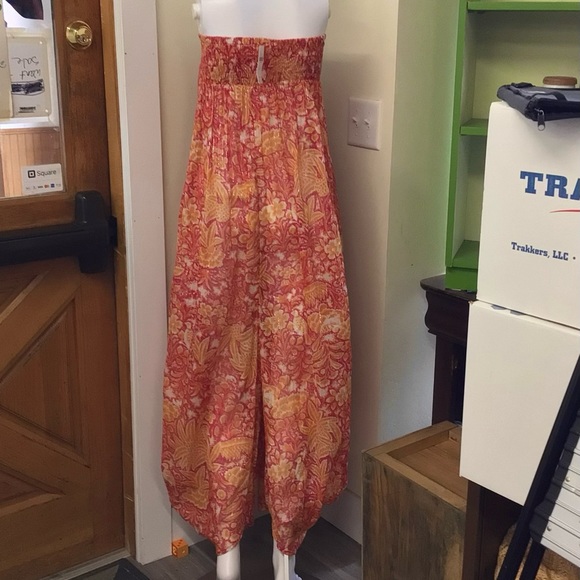 Womens NWT sleeveless red & orange print ANTHROPOLOGY jumpsuit / size XL - Picture 3 of 6